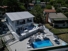 Aqualux Luxury